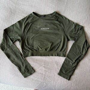 Alphalete Women's Forest Green Cropped Sweatshirt